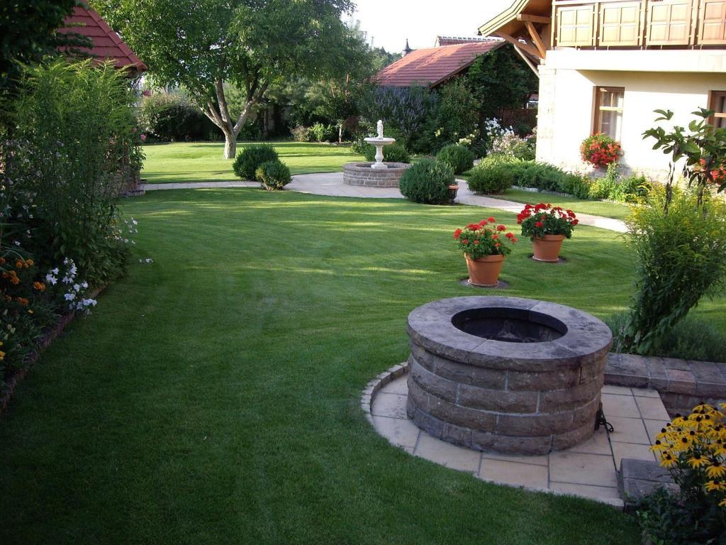 Palazzo Wellness Villa Eger Exterior photo