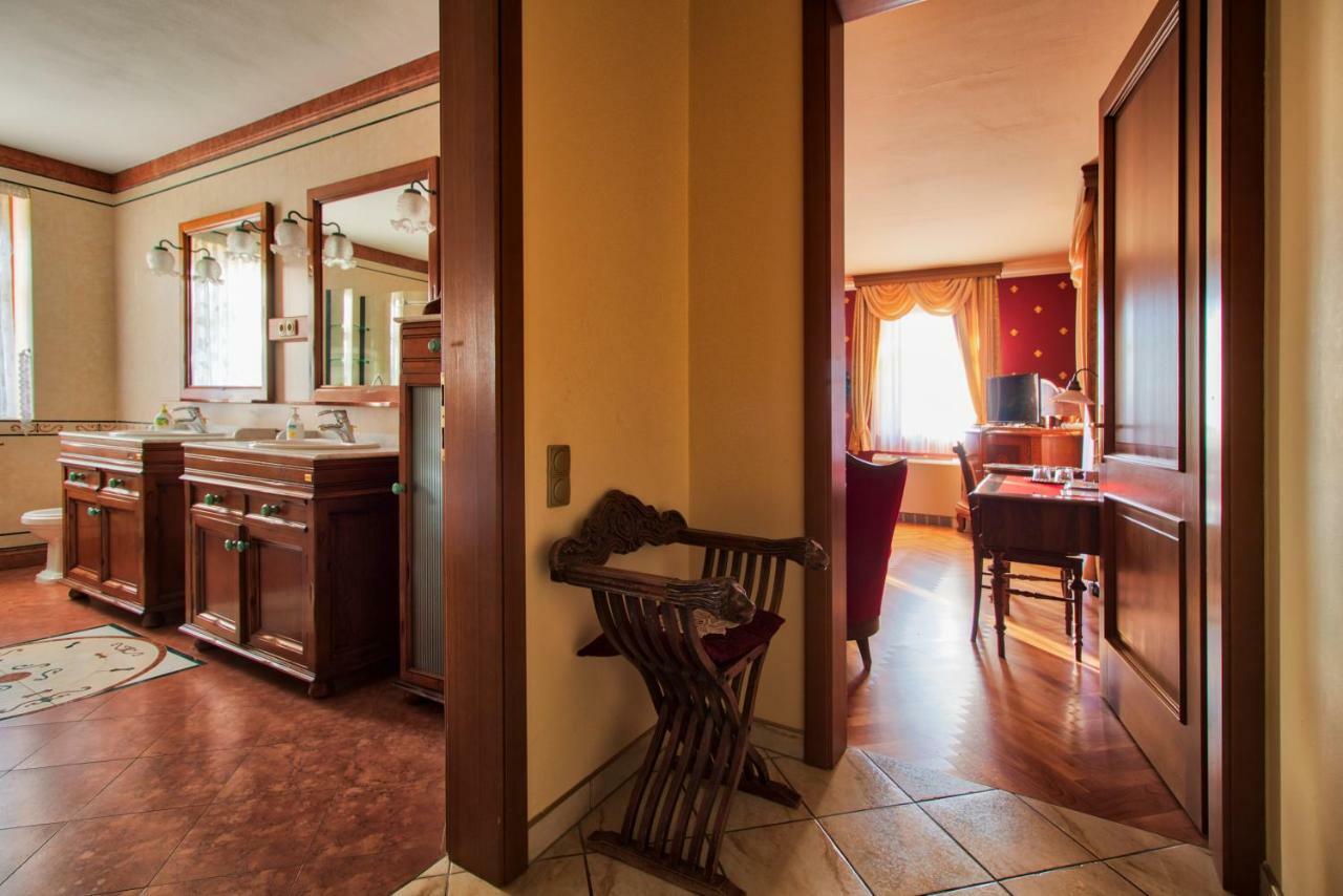 Palazzo Wellness Villa Eger Exterior photo